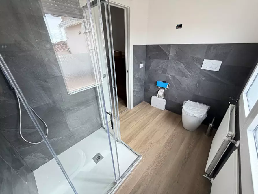 Immagine 31 di Appartamento in vendita  in Via Vittorio Veneto a Due Carrare