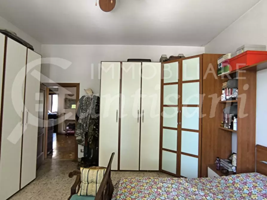 Immagine 10 di Appartamento in vendita  in via pratese a Campi Bisenzio