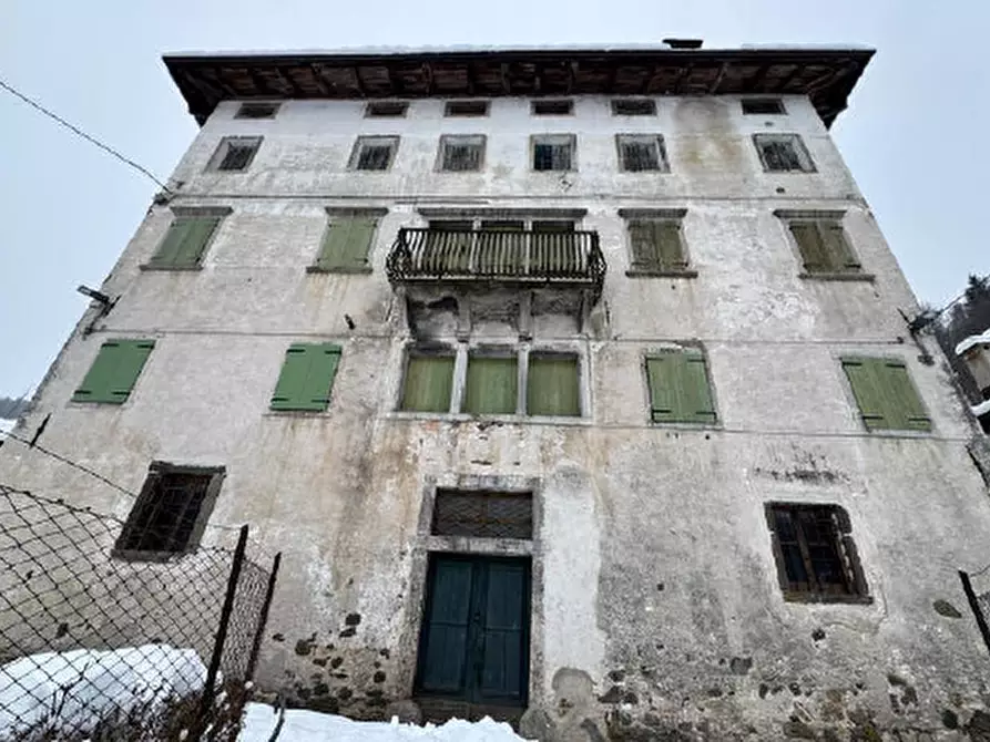 Immagine 1 di Appartamento in vendita  in Via Borgo Rocchette, 26 a Val Di Zoldo
