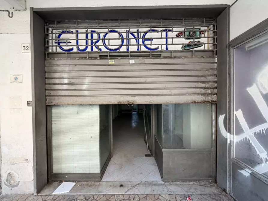 Immagine 2 di Negozio in vendita  in Corso Giuseppe Mazzini a Livorno