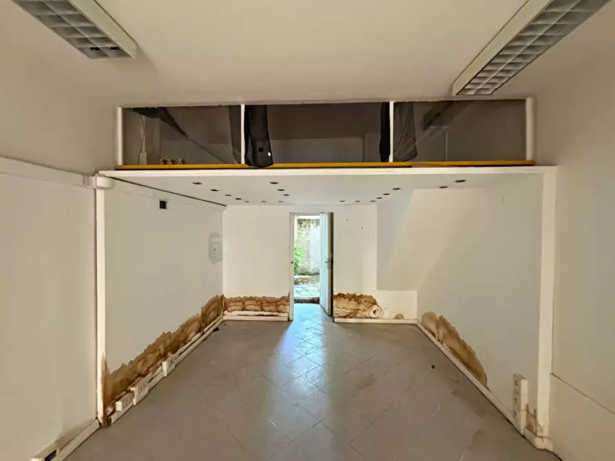 Immagine 5 di Negozio in vendita  in Corso Giuseppe Mazzini a Livorno