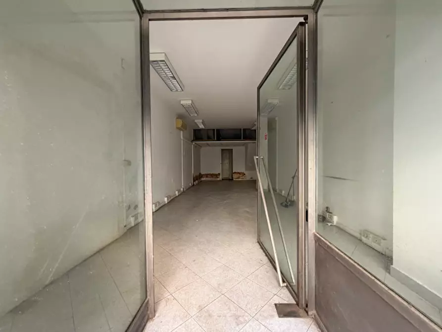 Immagine 10 di Negozio in vendita  in Corso Giuseppe Mazzini a Livorno
