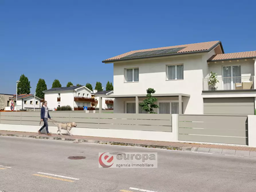 Immagine 3 di Villa in vendita  in Via Martiri della Foibe a Monticello Conte Otto