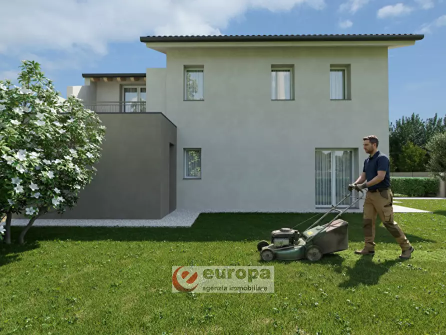 Immagine 10 di Villa in vendita  in Via Martiri della Foibe a Monticello Conte Otto