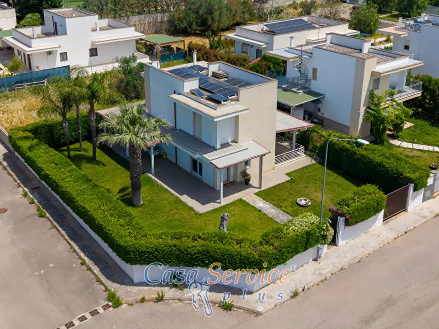Immagine 2 di Villa in vendita  in Via Charles Le Corbusier a Lecce
