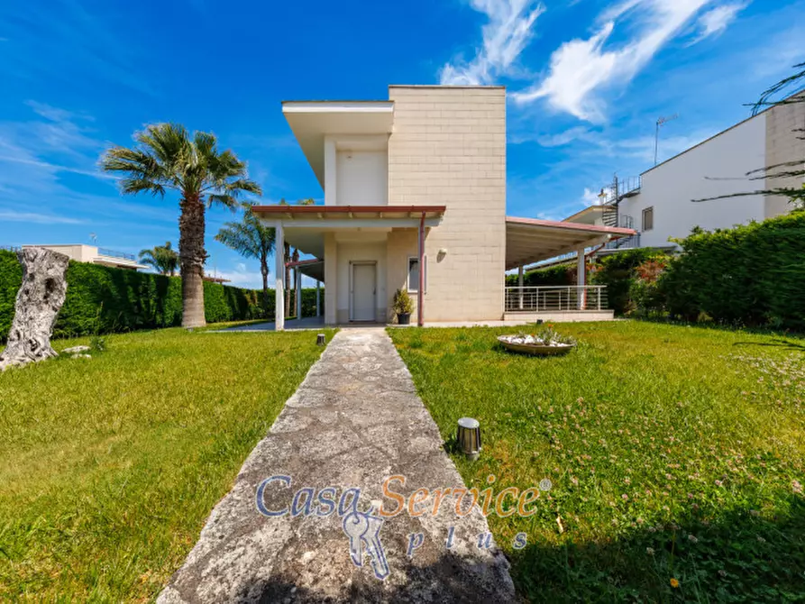 Immagine 4 di Villa in vendita  in Via Charles Le Corbusier a Lecce