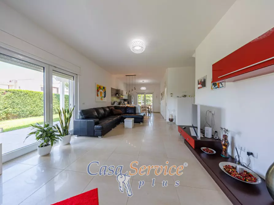 Immagine 19 di Villa in vendita  in Via Charles Le Corbusier a Lecce