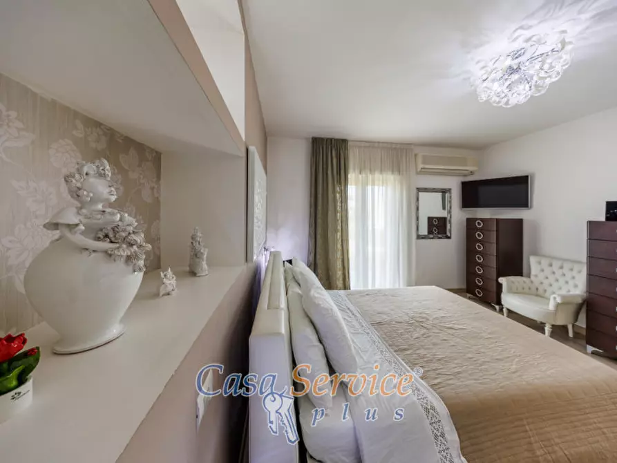 Immagine 32 di Villa in vendita  in Via Charles Le Corbusier a Lecce