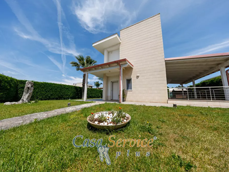 Immagine 42 di Villa in vendita  in Via Charles Le Corbusier a Lecce