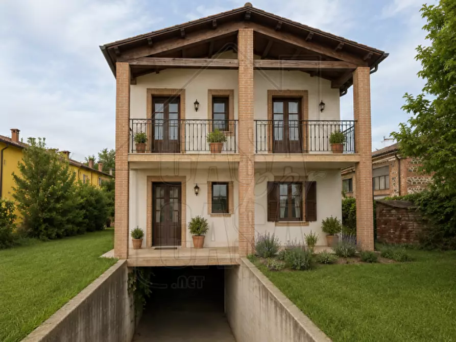 Immagine 2 di Casa indipendente in vendita  in Via Deserto a Este