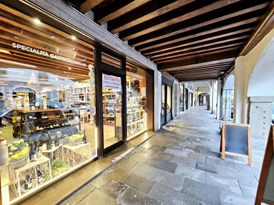 Immagine 1 di Attività commerciale in vendita  in VIA CAVOUR a Este
