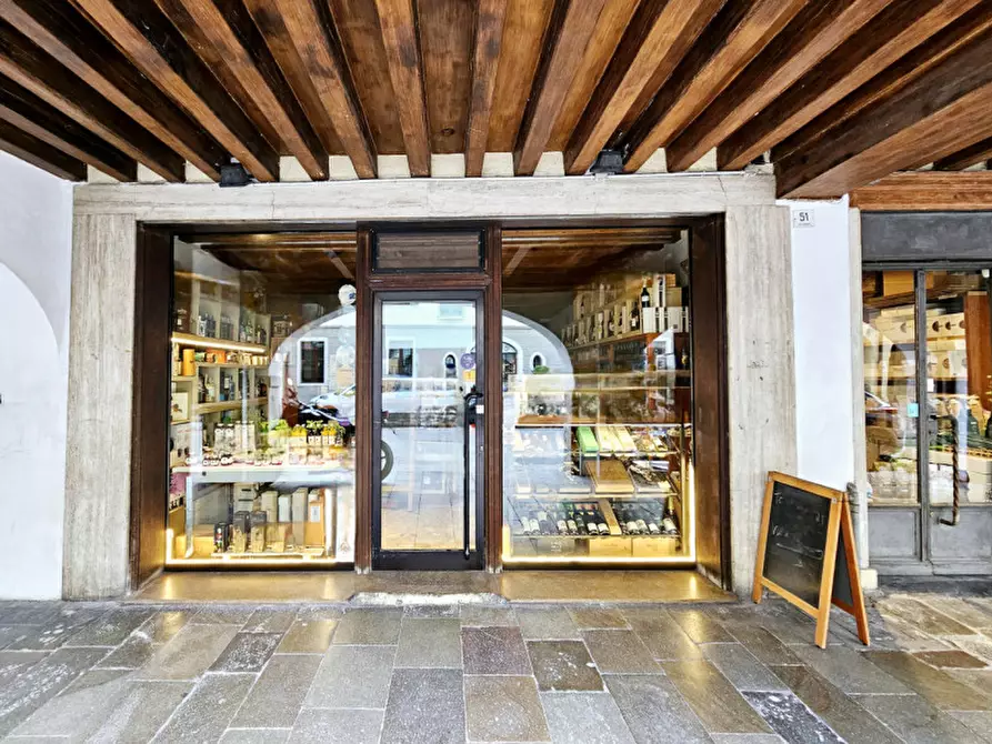 Immagine 3 di Attività commerciale in vendita  in VIA CAVOUR a Este