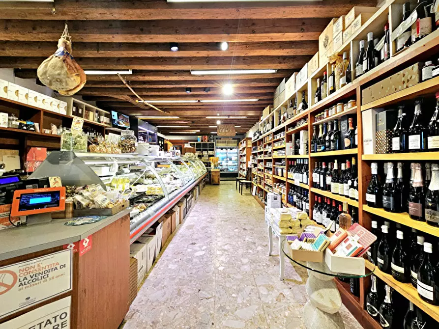 Immagine 4 di Attività commerciale in vendita  in VIA CAVOUR a Este
