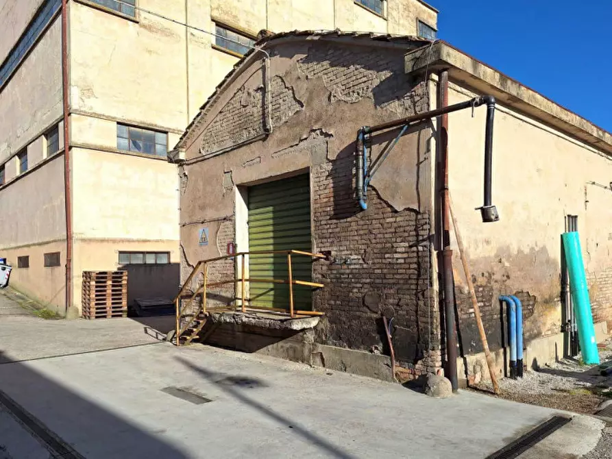 Immagine 3 di Capannone industriale in vendita  in Via Cesare Battisti, 06019 Umbertide PG, Italia a Umbertide