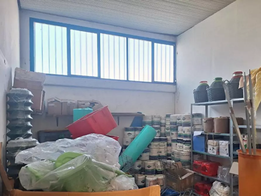 Immagine 8 di Capannone industriale in vendita  in Via Romagna, 06084 Bettona PG, Italia a Bettona