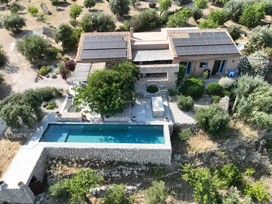 Immagine 3 di Villa in vendita  in Contrada Fiumara a Noto