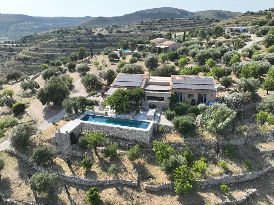 Immagine 8 di Villa in vendita  in Contrada Fiumara a Noto