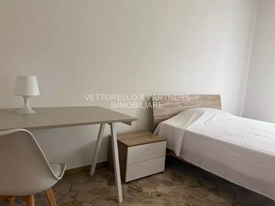 Immagine 4 di Camera in affitto  in Via Bissuola a Venezia