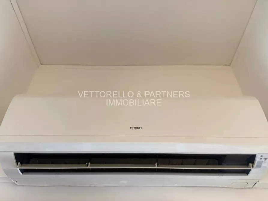 Immagine 13 di Camera in affitto  in Via Bissuola a Venezia