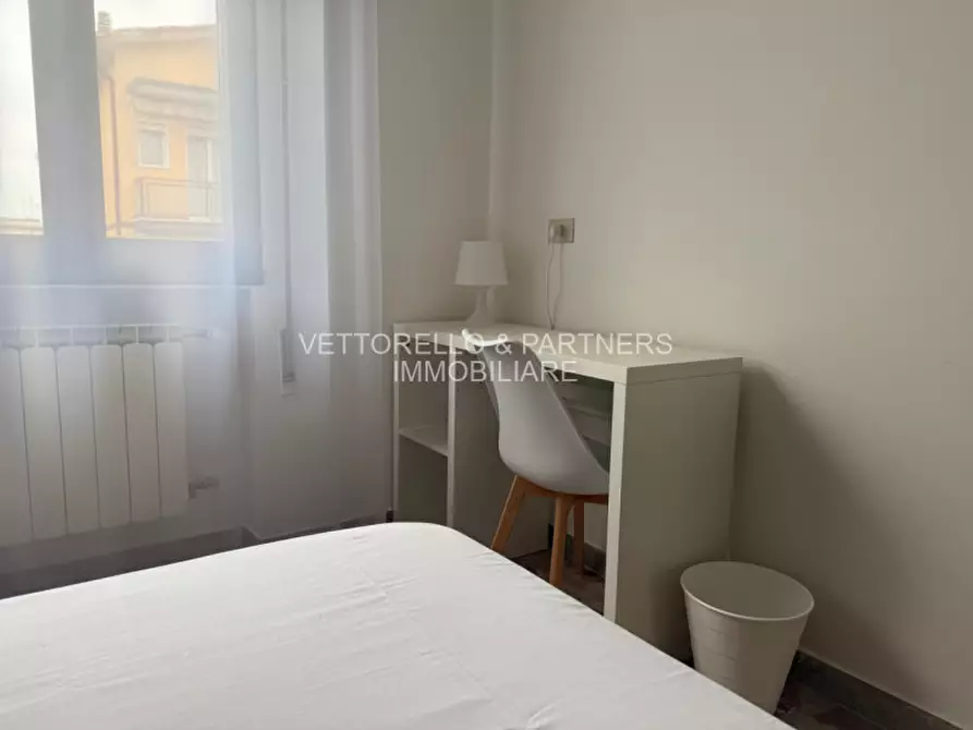 Immagine 8 di Camera in affitto  in Via Bissuola a Venezia