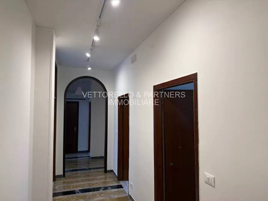 Immagine 16 di Camera in affitto  in Via Bissuola a Venezia