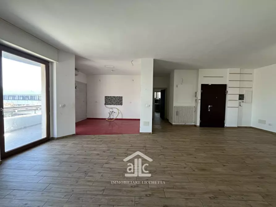 Immagine 10 di Attico in vendita  in via Giuseppe  Zanardelli,33 a Lecce