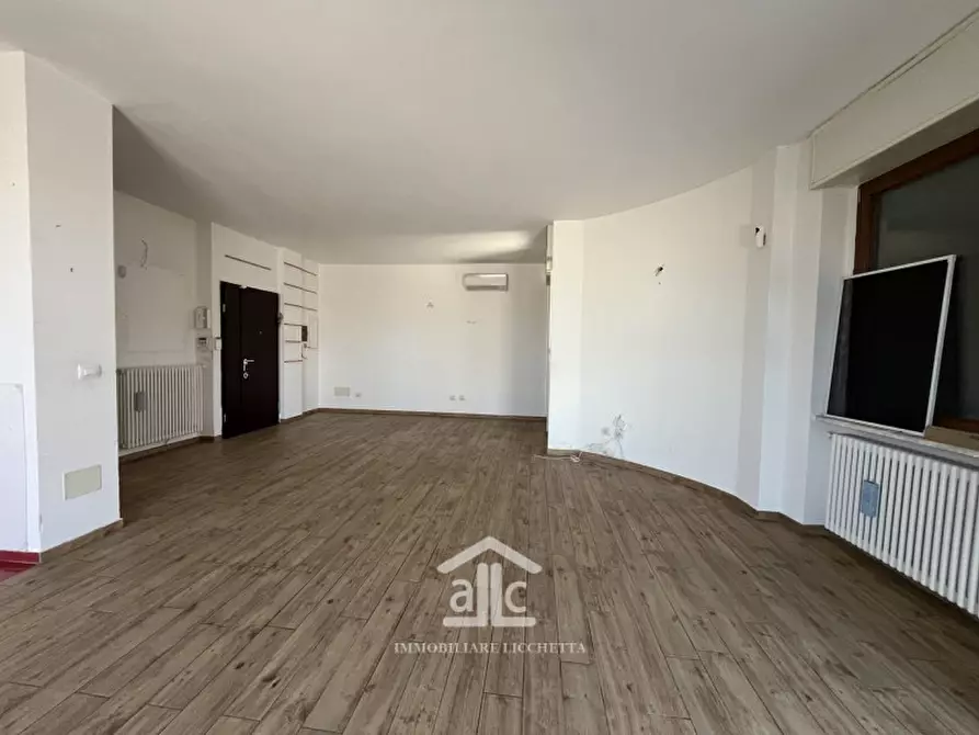 Immagine 15 di Attico in vendita  in via Giuseppe  Zanardelli,33 a Lecce
