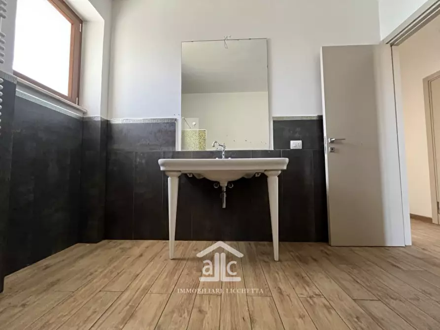Immagine 22 di Attico in vendita  in via Giuseppe  Zanardelli,33 a Lecce