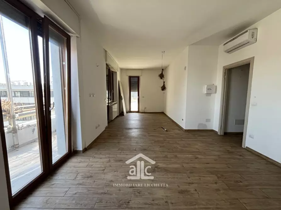 Immagine 25 di Attico in vendita  in via Giuseppe  Zanardelli,33 a Lecce