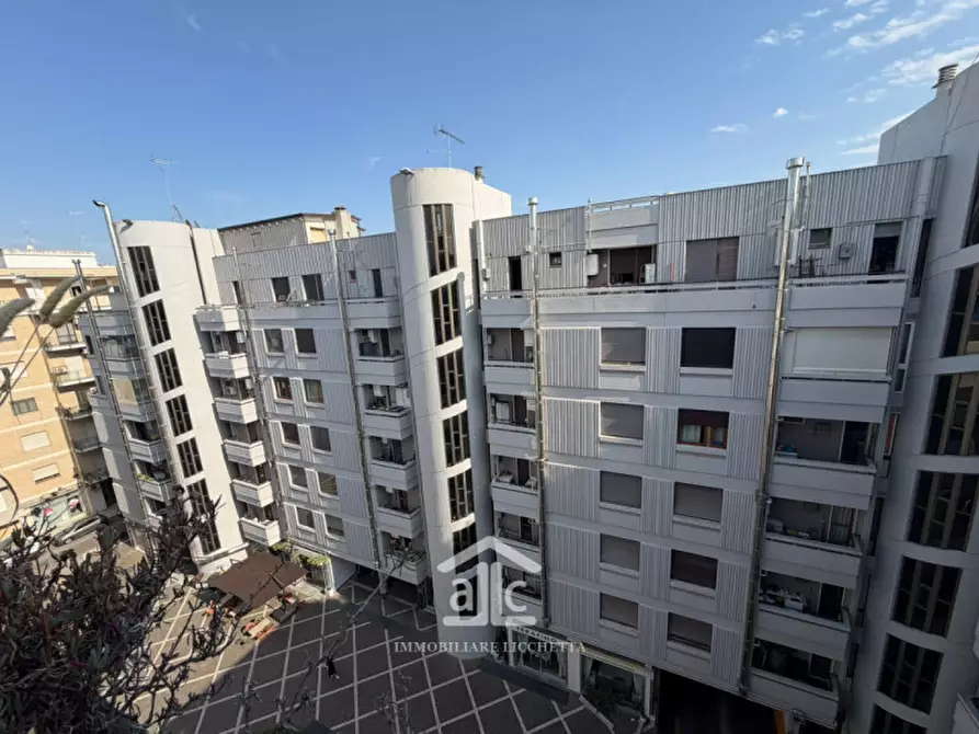 Immagine 41 di Attico in vendita  in via Giuseppe  Zanardelli,33 a Lecce