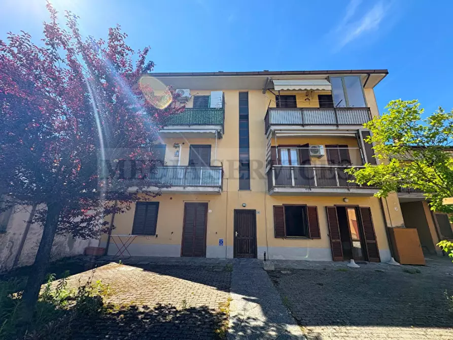 Immagine 3 di Appartamento in vendita  in via G. Salvadeo n° 69 a Tromello