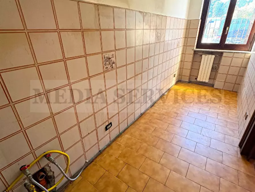 Immagine 10 di Appartamento in vendita  in via G. Salvadeo n° 69 a Tromello