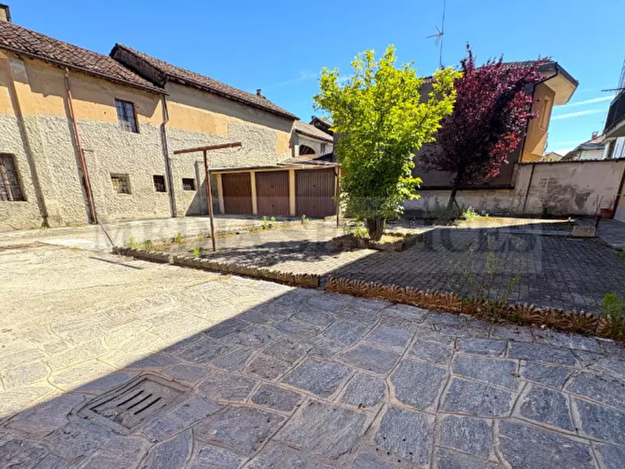Immagine 17 di Appartamento in vendita  in via G. Salvadeo n° 69 a Tromello