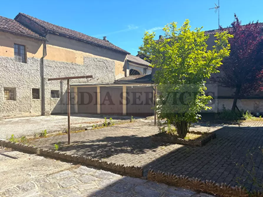 Immagine 18 di Appartamento in vendita  in via G. Salvadeo n° 69 a Tromello