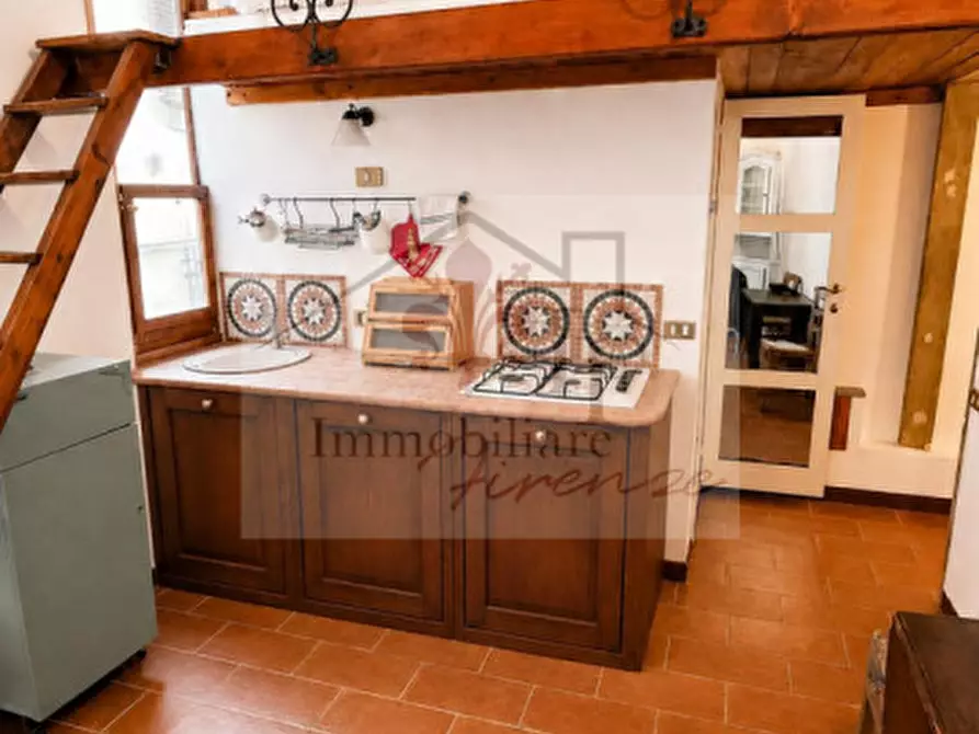 Immagine 1 di Appartamento in vendita  in Via della Chiesa a Firenze