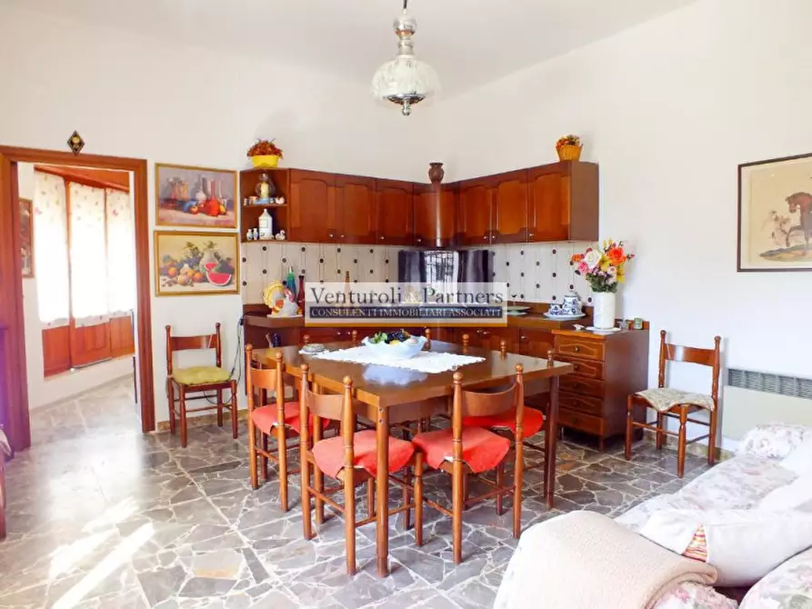 Immagine 2 di Villa in vendita  in Via Barcuzzi a Lonato del Garda