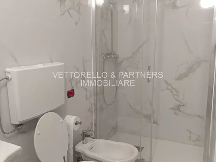Immagine 16 di Villetta a schiera in vendita  in via buccari a Venezia