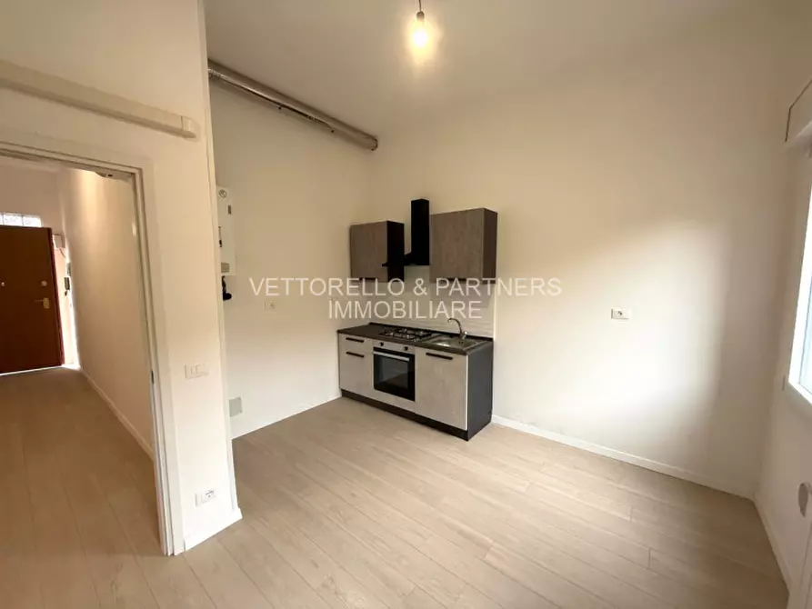 Immagine 2 di Appartamento in vendita  a Venezia