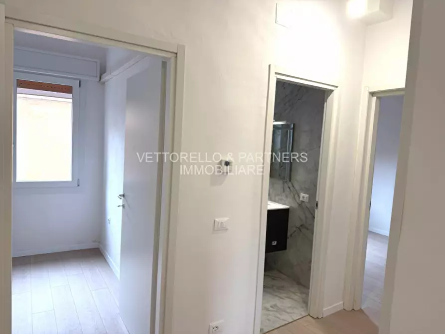 Immagine 5 di Appartamento in vendita  a Venezia