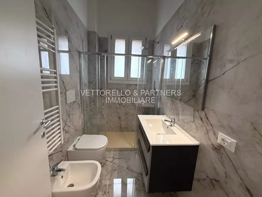 Immagine 6 di Appartamento in vendita  a Venezia
