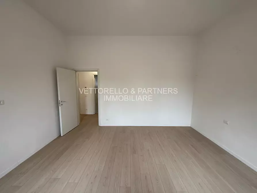 Immagine 10 di Appartamento in vendita  a Venezia