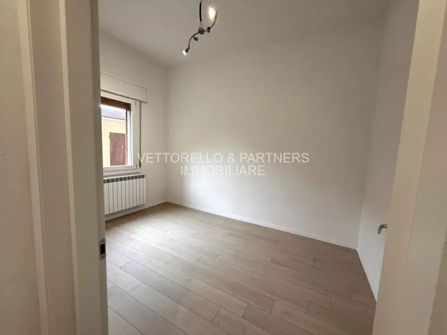 Immagine 12 di Appartamento in vendita  a Venezia