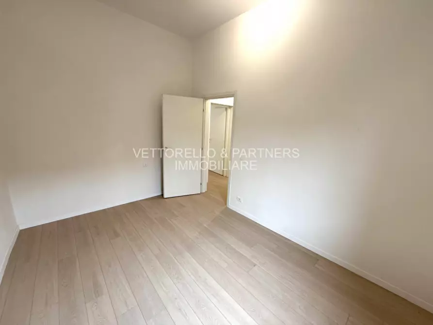 Immagine 14 di Appartamento in vendita  a Venezia