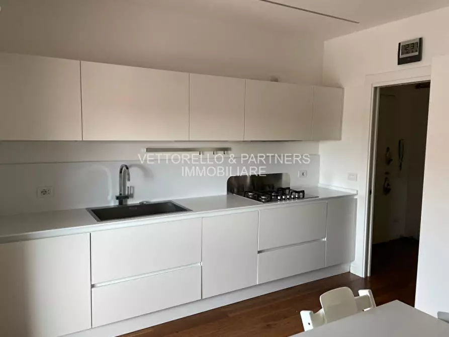 Immagine 2 di Appartamento in vendita  a Venezia