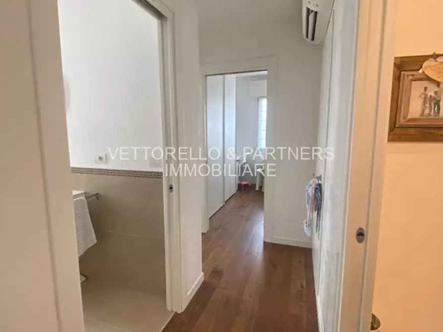Immagine 5 di Appartamento in vendita  a Venezia
