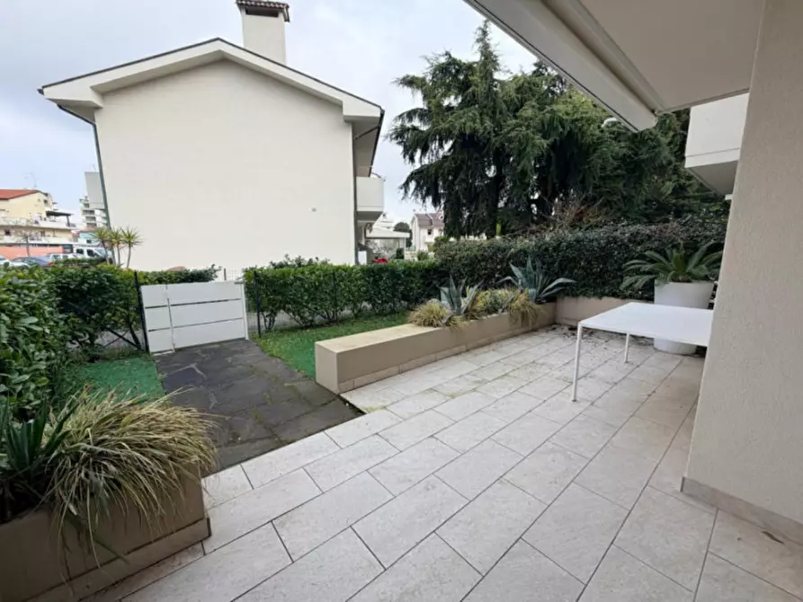 Immagine 14 di Appartamento in vendita  in Viale del Carabiniere a Jesolo