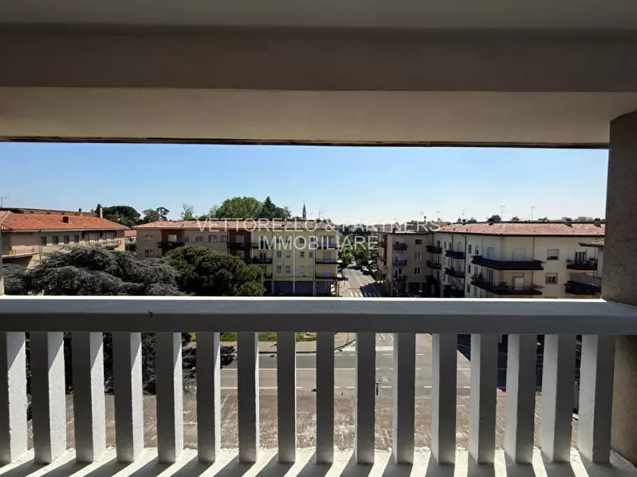 Immagine 16 di Appartamento in vendita  in PIAZZA PIO X a Mogliano Veneto
