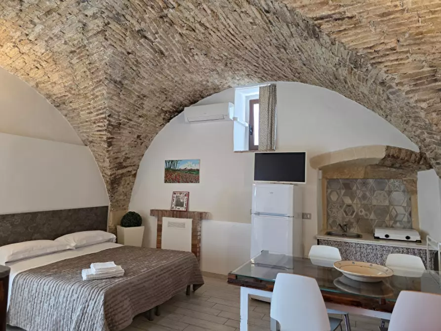 Immagine 10 di Appartamento in vendita  in VIA SAN LEONARDO n. 11 Piano T a Montescaglioso
