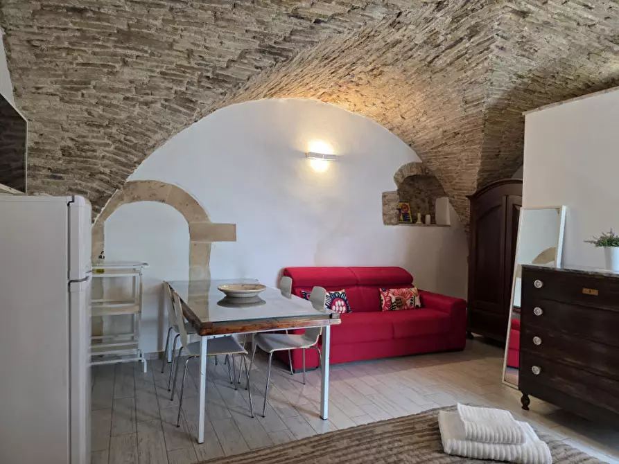 Immagine 11 di Appartamento in vendita  in VIA SAN LEONARDO n. 11 Piano T a Montescaglioso