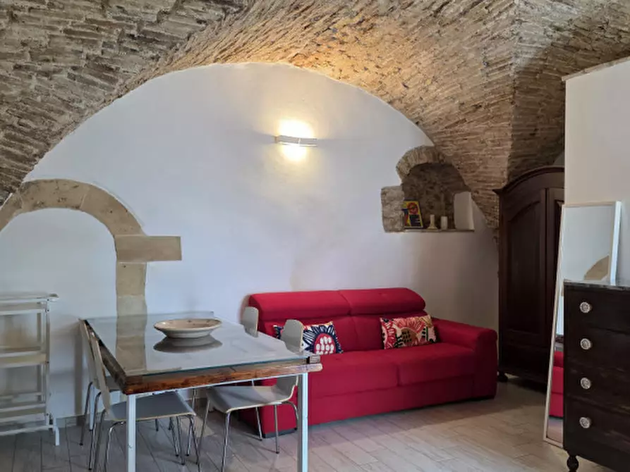 Immagine 14 di Appartamento in vendita  in VIA SAN LEONARDO n. 11 Piano T a Montescaglioso